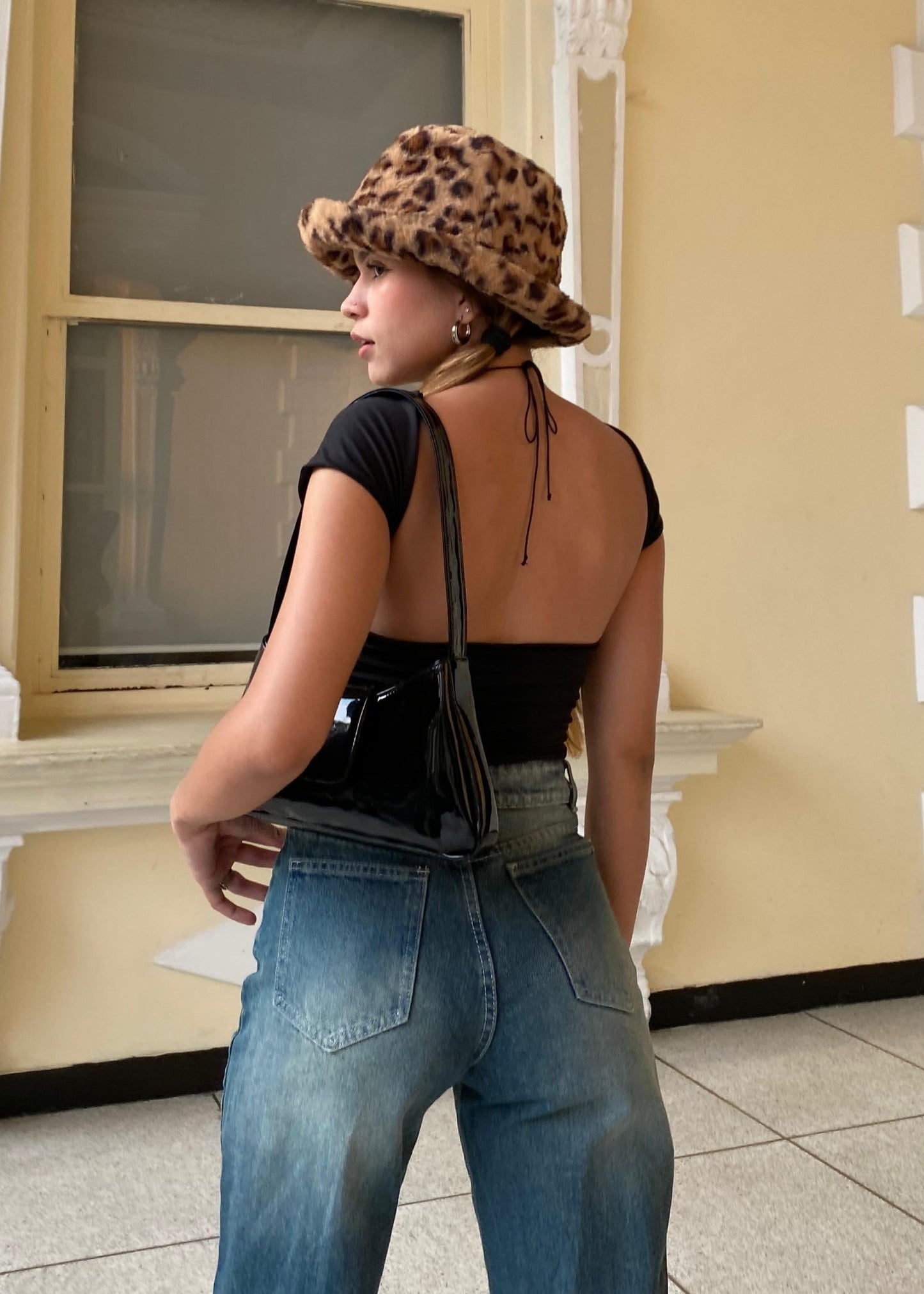 BACKLESS TOP NEGRO