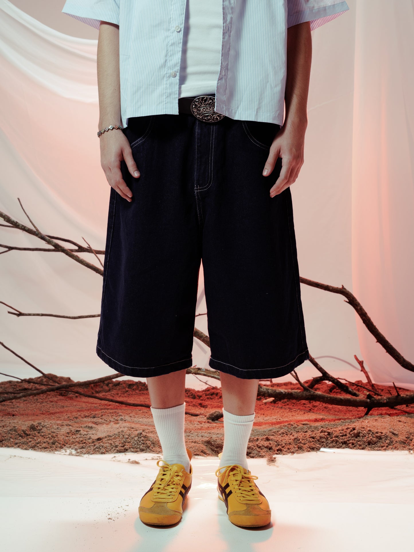 JORTS SOLID DENIM.