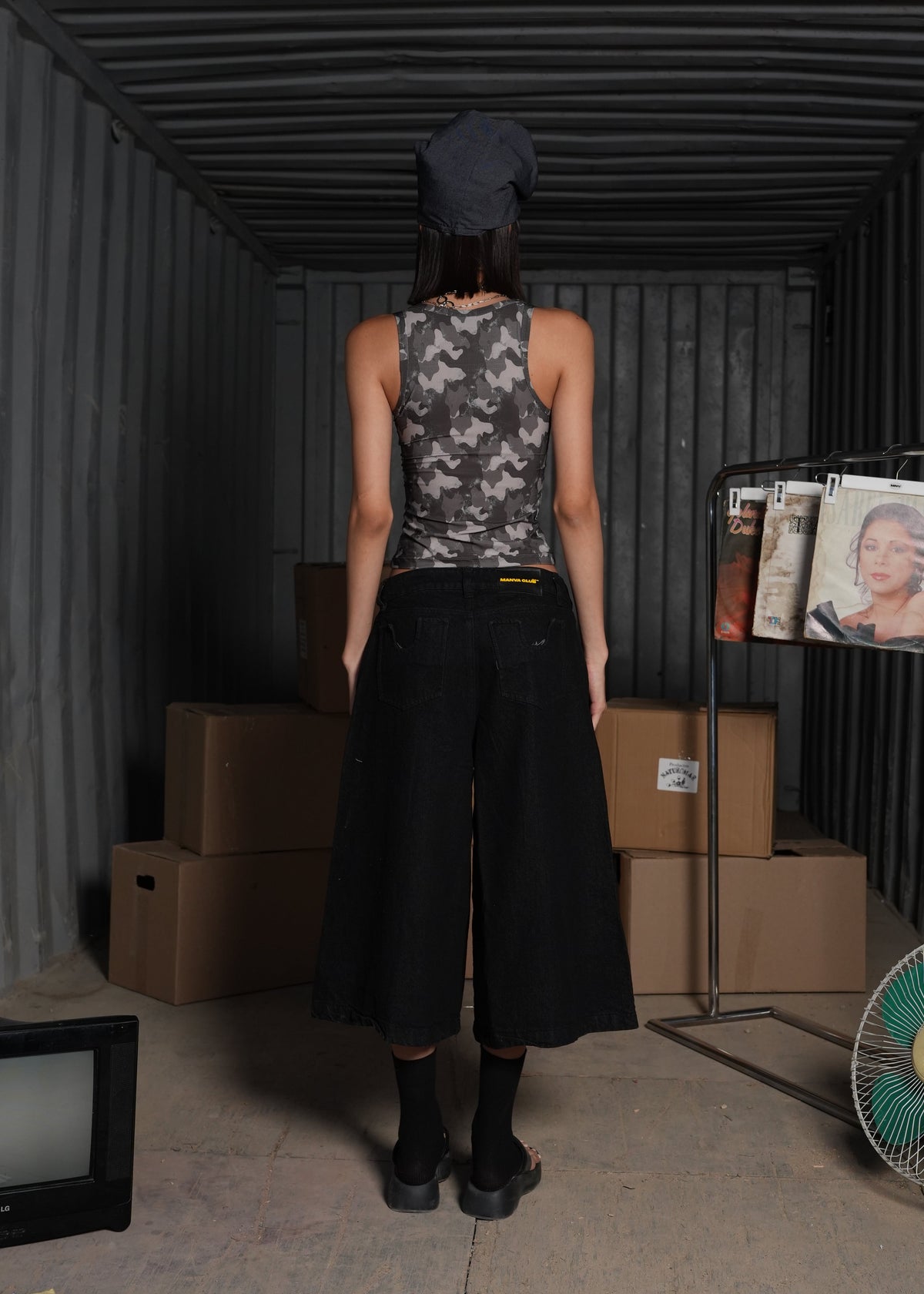 TAILORED JORTS NEGRO