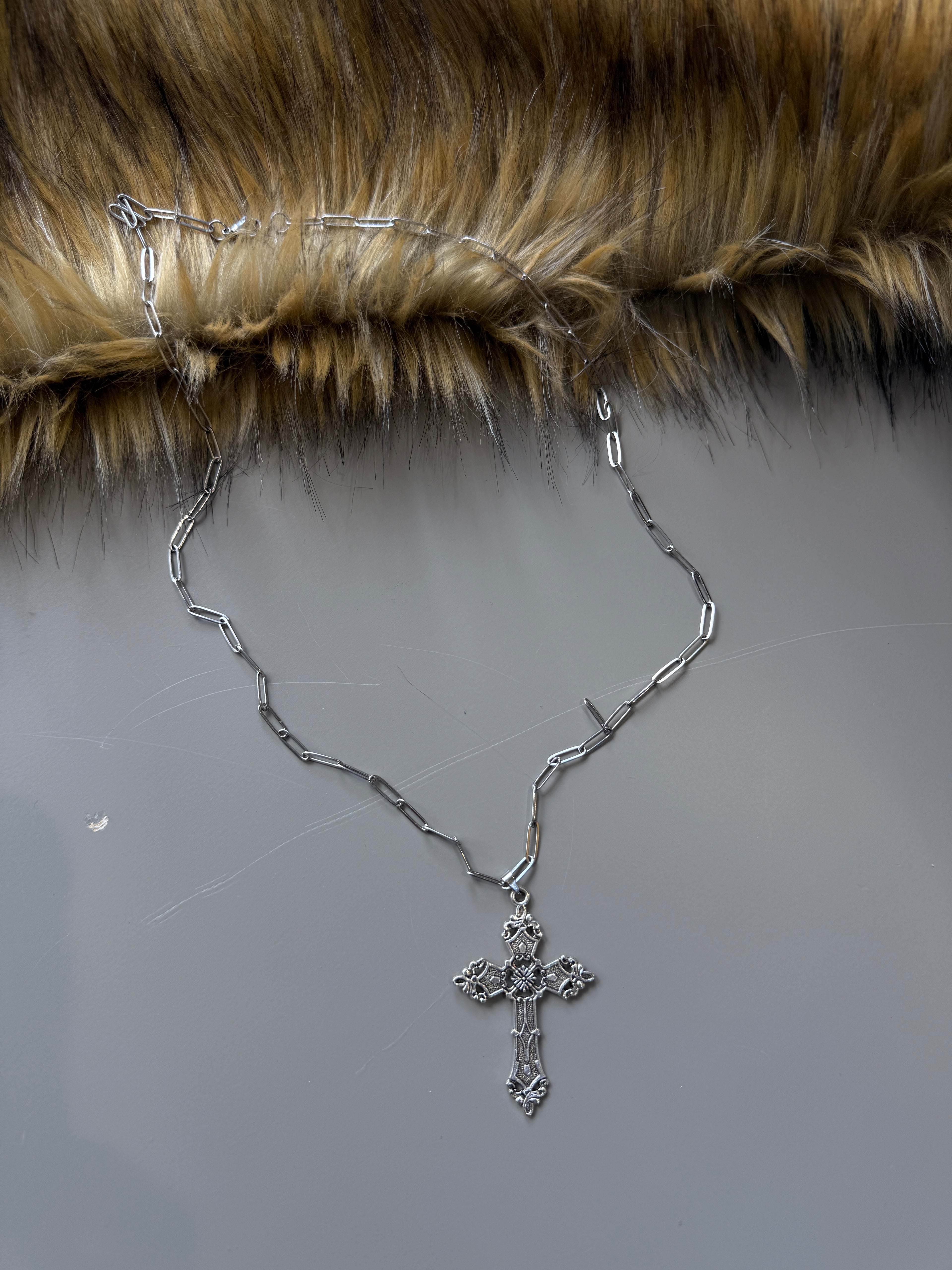 CADENA CRUZ PLATEADA VINTAGE