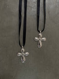 CHOKER MAXIMALISTA CRUZ PLATEADA