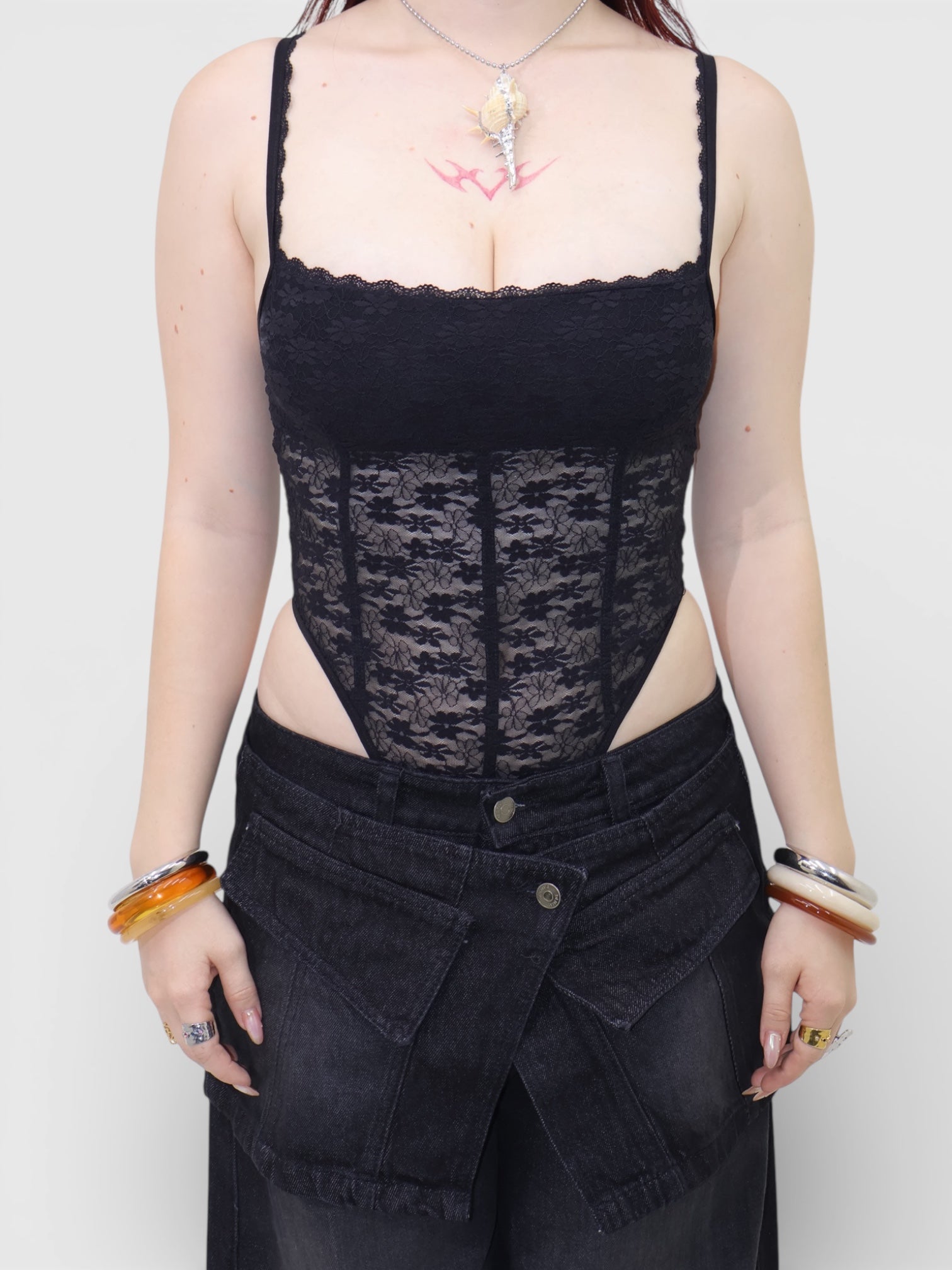 GARDEN LACE BODYSUIT NEGRO