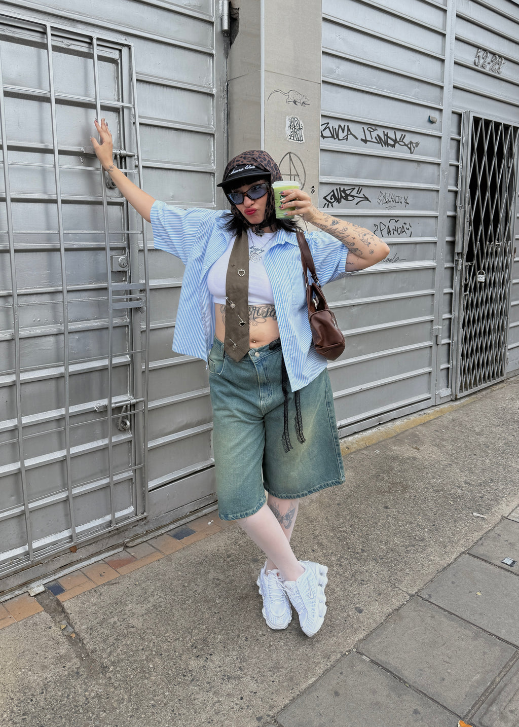 JORTS DENIM TONO CLARO