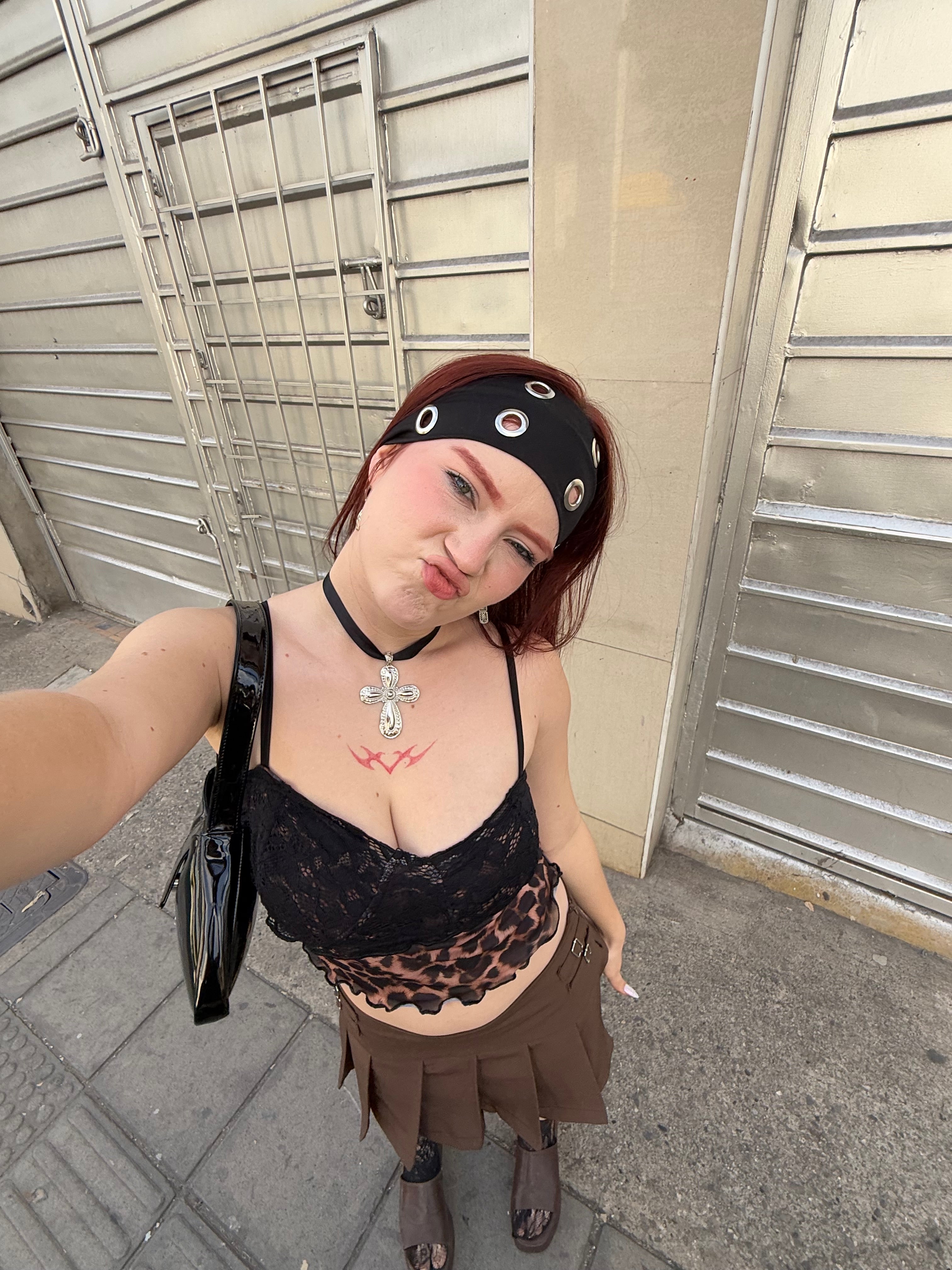 CHOKER MAXIMALISTA CRUZ PLATEADA