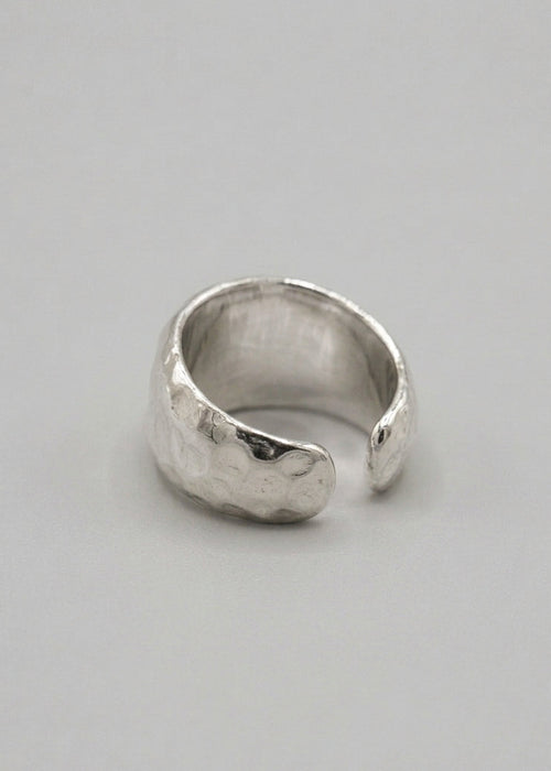 ANILLO BISELADO PLATEADO