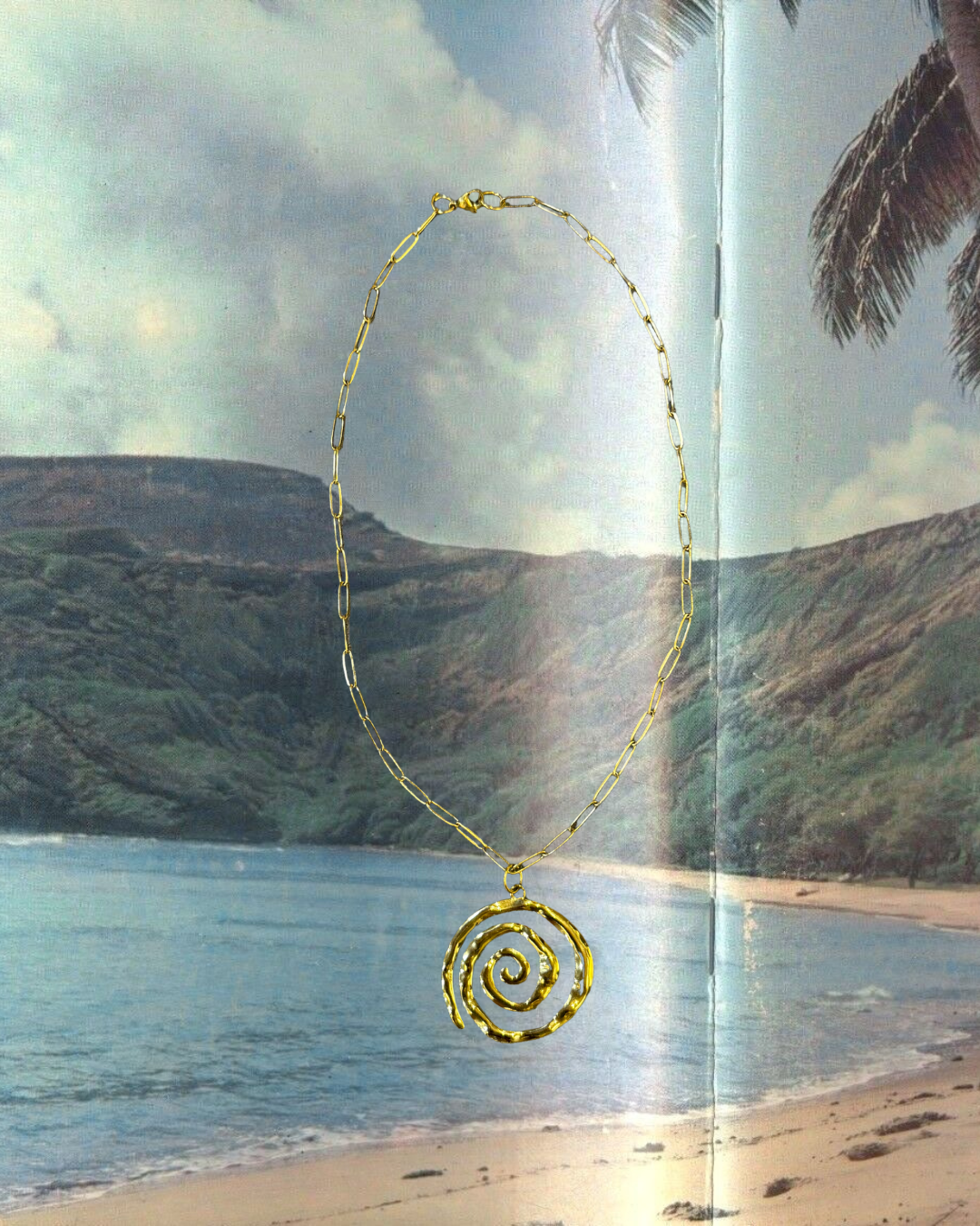 COLLAR ESPIRAL DORADO