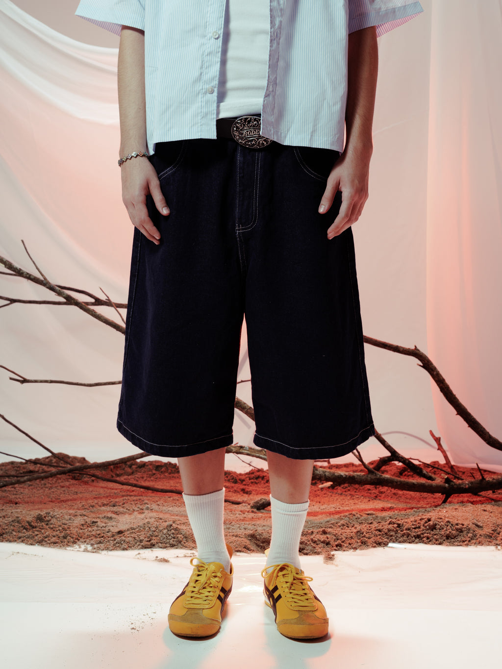 JORTS SOLID DENIM.