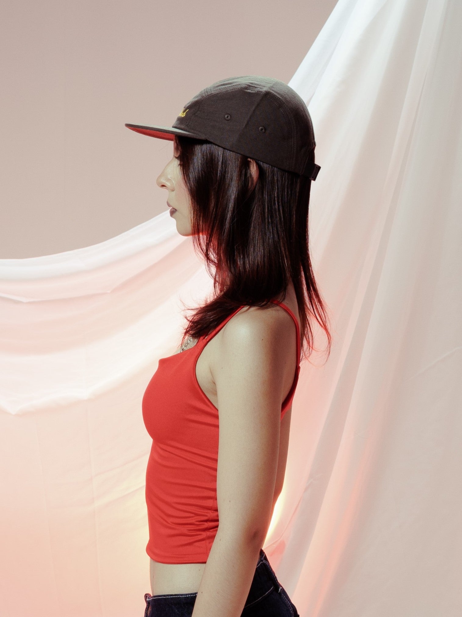 GORRA TIPO PLANA GRIS OSCURO