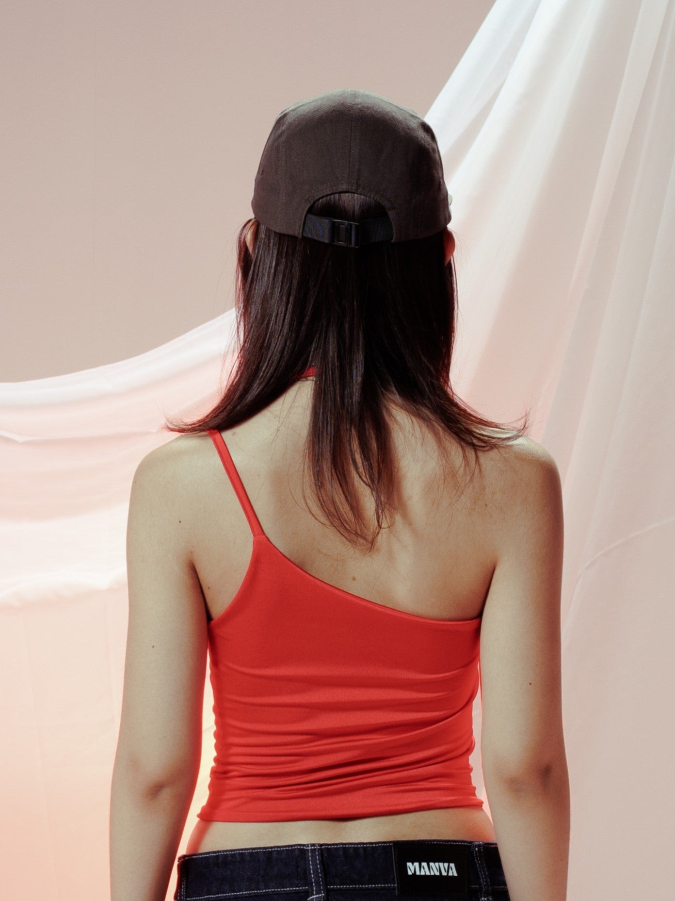 GORRA TIPO PLANA GRIS OSCURO