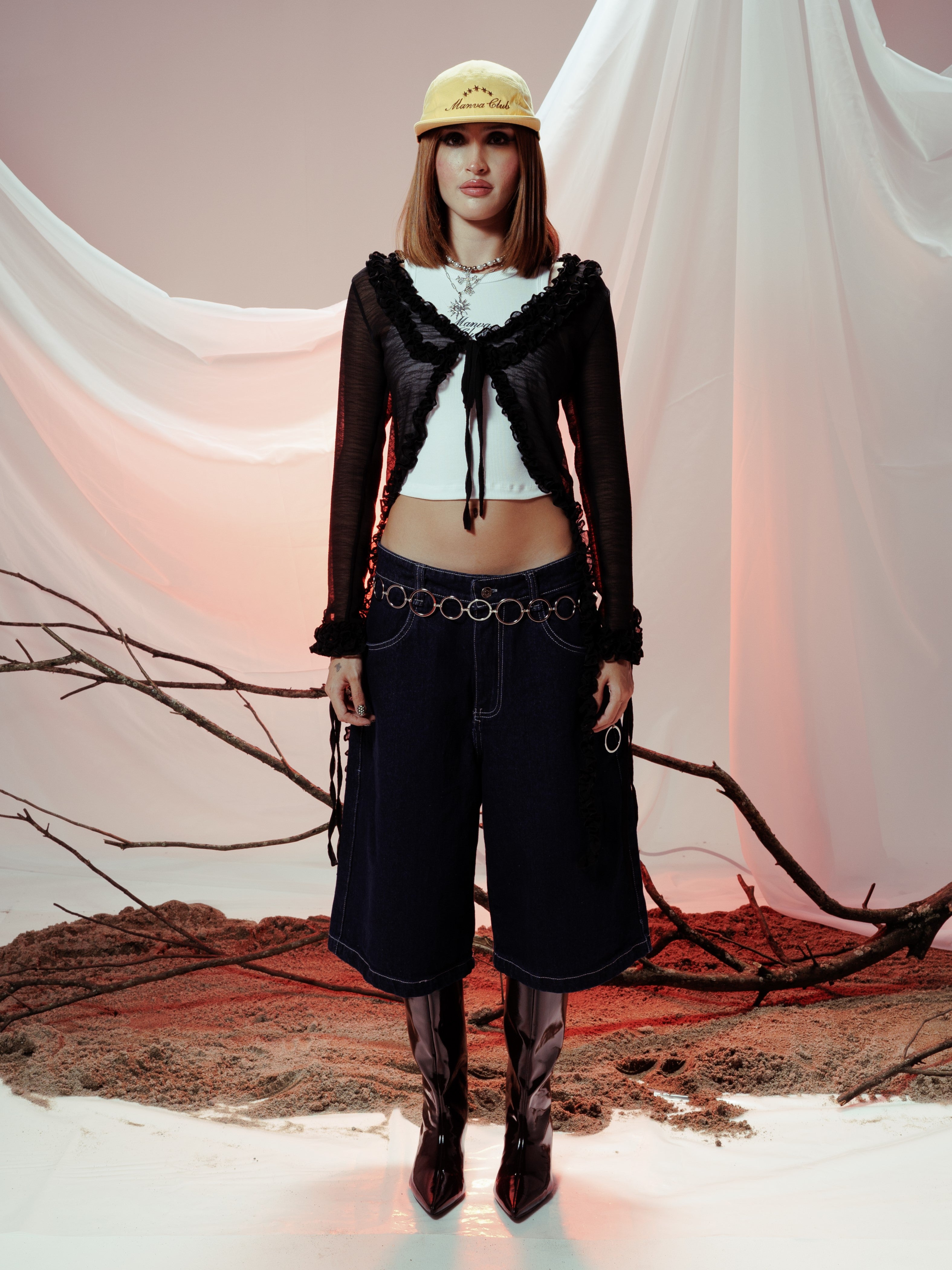 ZENDRA RUFFLE TOP NEGRO