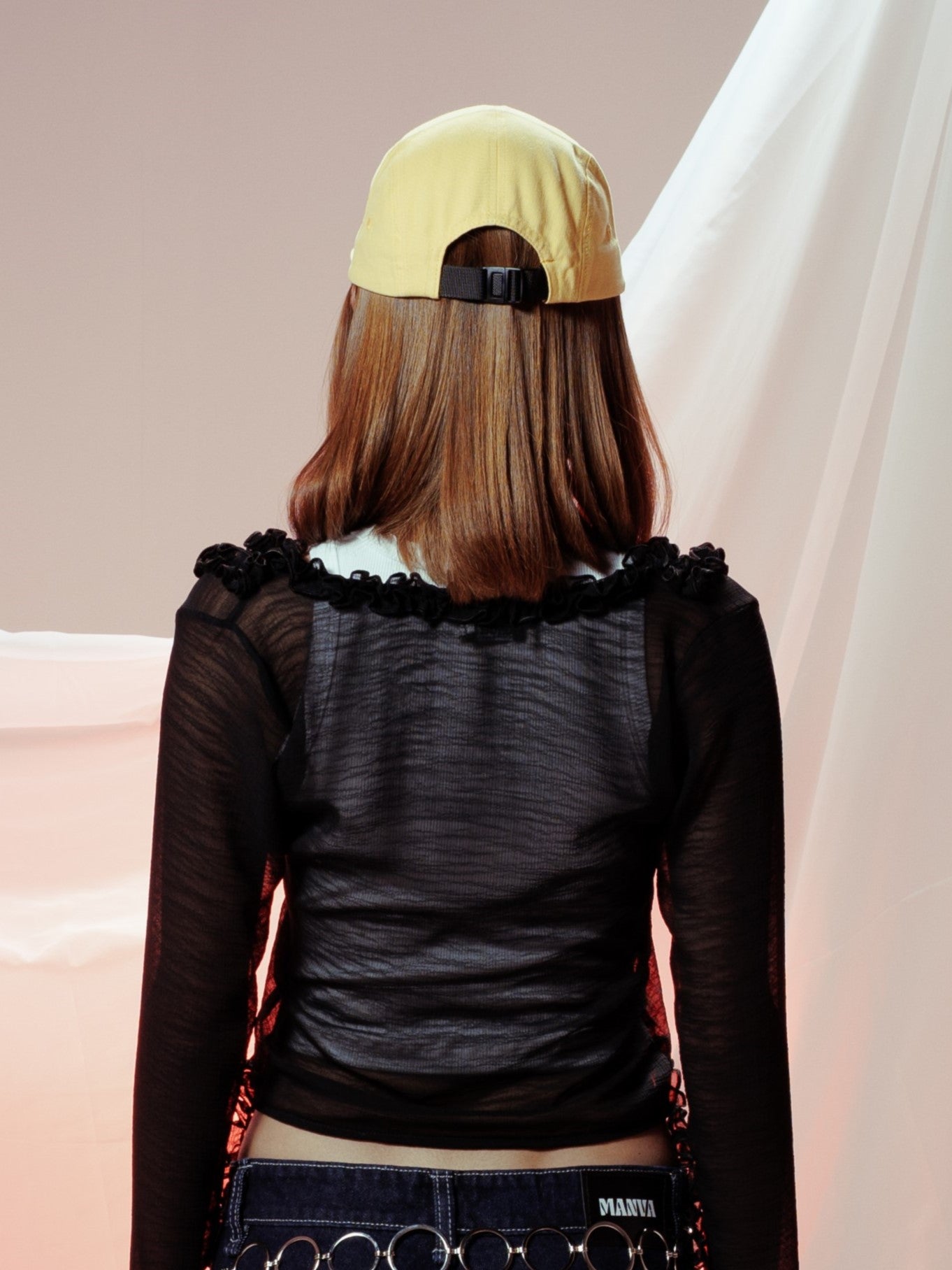 GORRA TIPO PLANA MOSTAZA